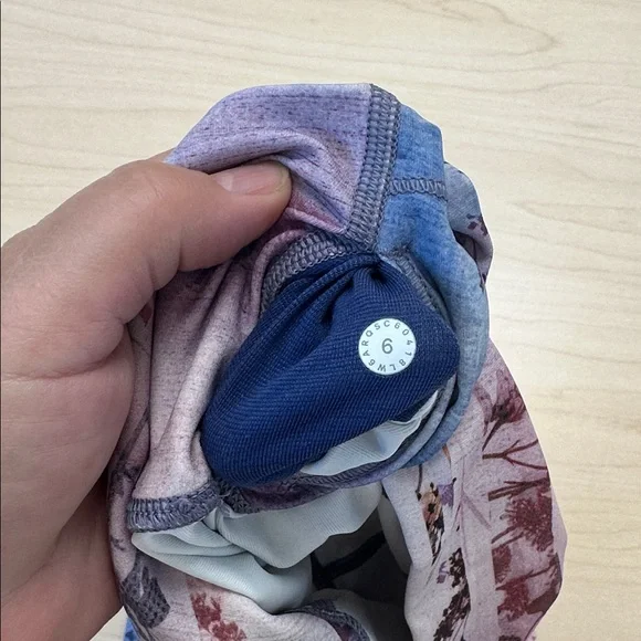 Lululemon cropped tights, leggings, gym, yoga pants size 6, print, perfect! - Picture 5 of 9